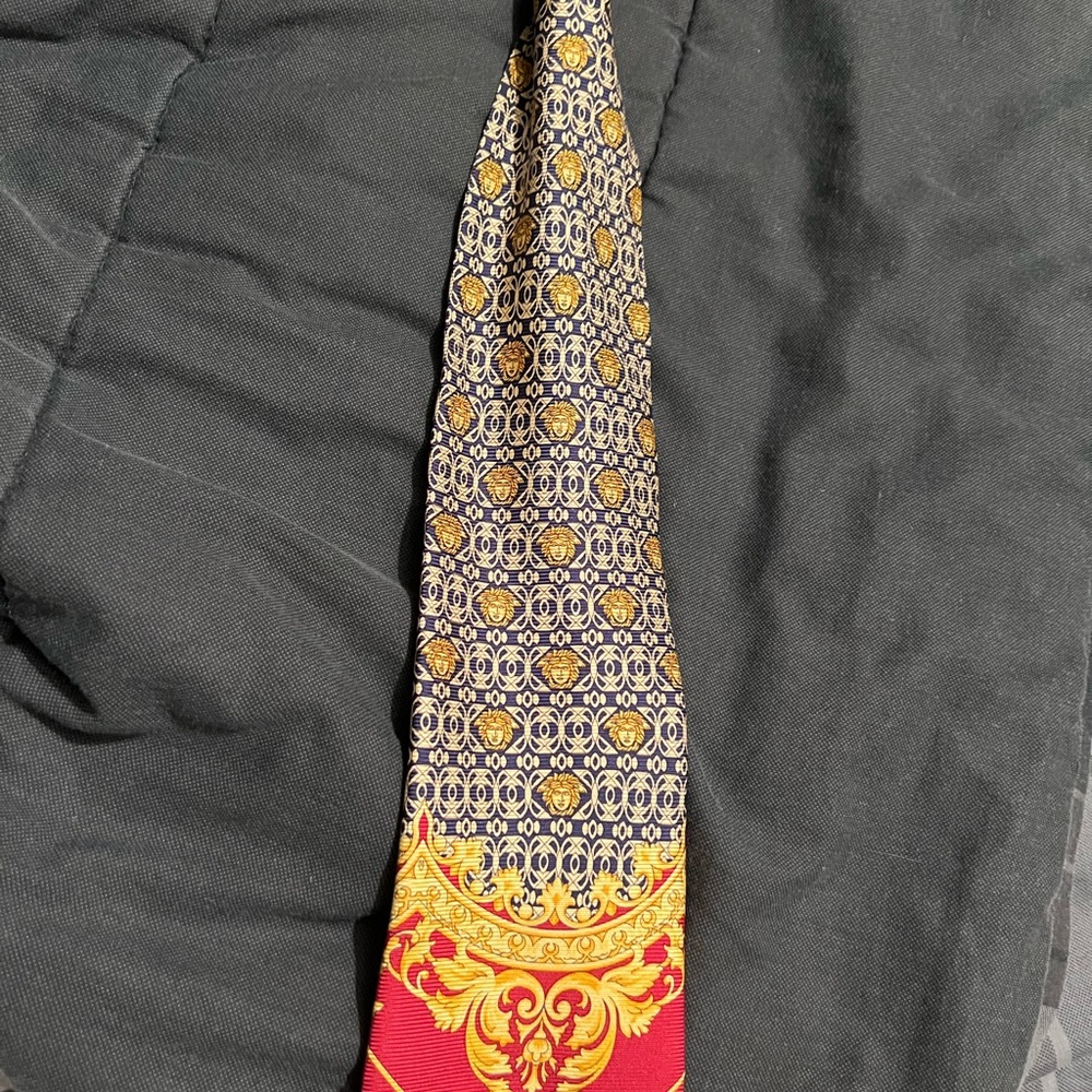 Versace tie - Picture 5 of 9